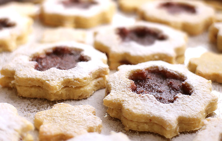 Linzer Plätzchen mit Marmelade (Low Carb) | Foodonauten.de